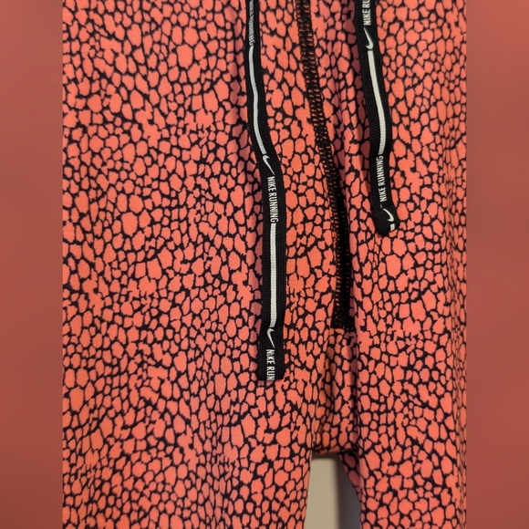 Nike Capri Leggings Dri Fit Womens Pink Printed Relay Size Small NWOT Fast Ship - Picture 5 of 16
